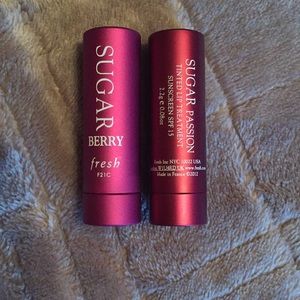 Tinted lip treatment